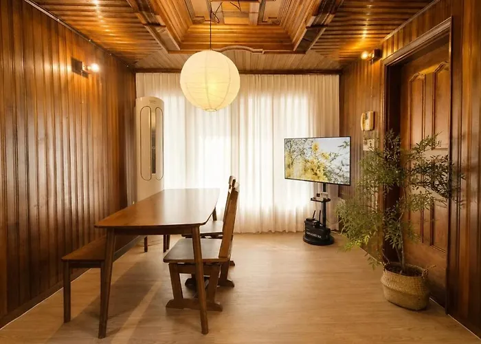 Apartamento Nuri Stay, 오픈특가, 3룸 4베드, 공항버스 정류장 3분, 지하철 5분